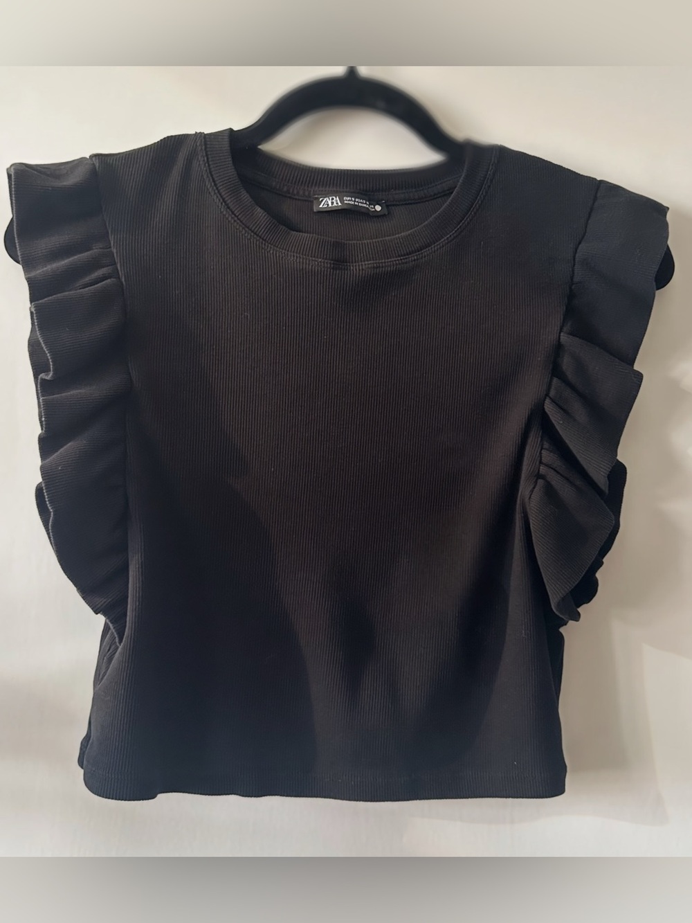Zara Black Ribbed Ruffle Sleeve Top | Flutter Sleeve Tee | Size Small